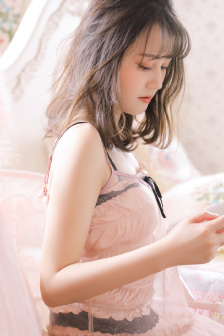 美女明星紧身露骨图片